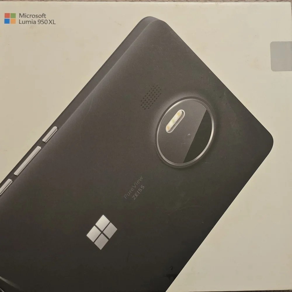 Microsoft Lumia 950 XL Black Smartphone (Rear View)
